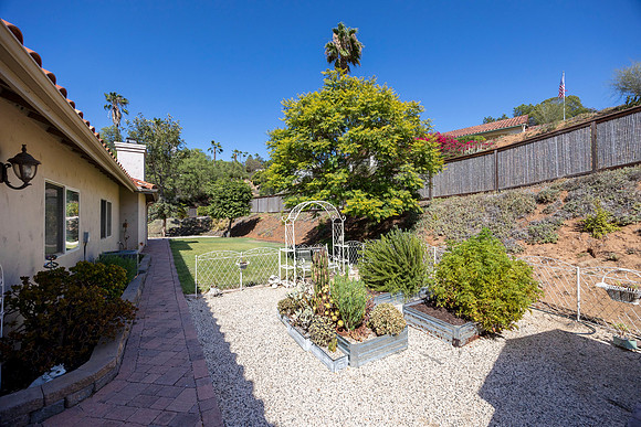1726 York View Circle 09