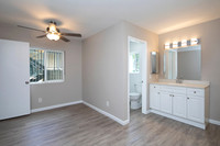 2283 Via Esmarca Unit B 09