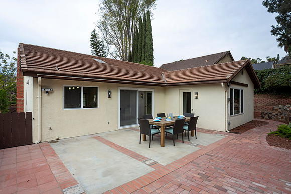 9637 Benavente St 06