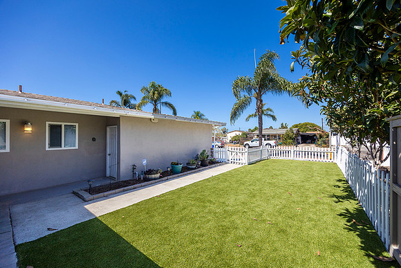 1315 Bush St 04