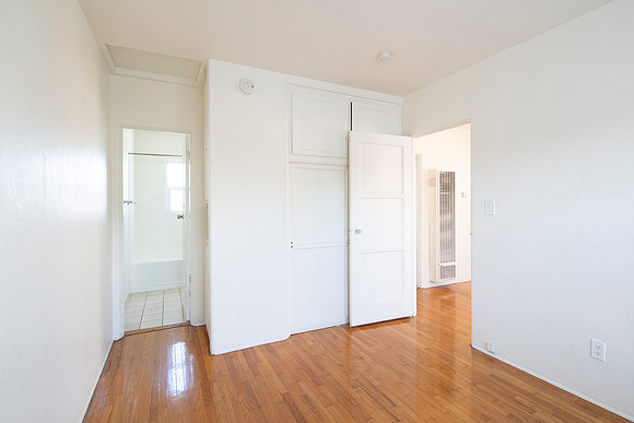 4466 half 49th St 15