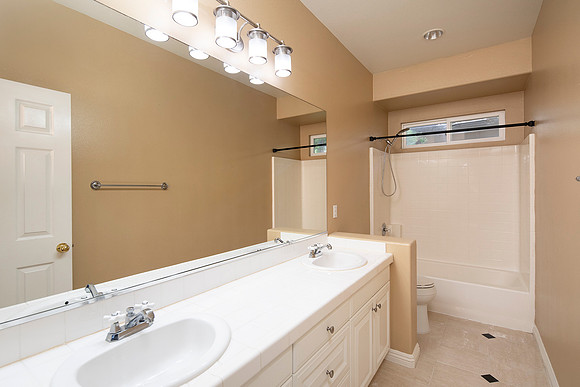 10569 Corte Jardin Del Mar 37