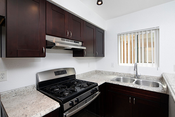 2283 Via Esmarca Unit B 06