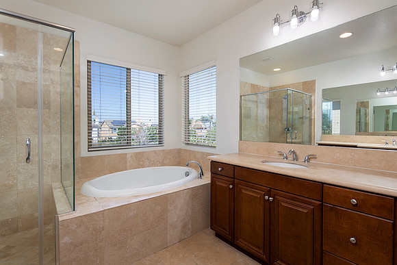 11320 Laurelcrest Dr 33