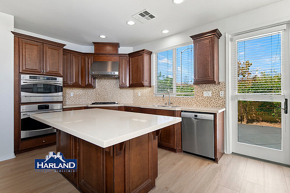 11320 Laurelcrest Dr WM 16