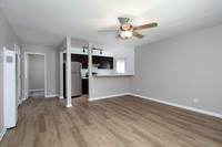 2283 Via Esmarca Unit B 04