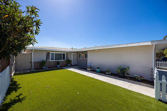 1315 Bush St 03