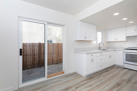 1107 B Ave #01 04