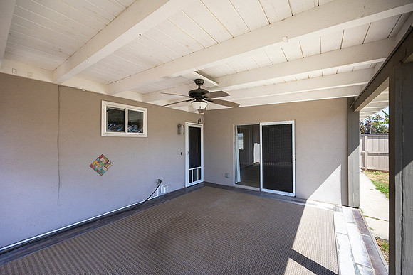 1315 Bush St 07