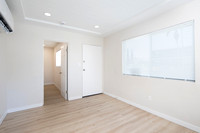3847 Menlo Ave 06