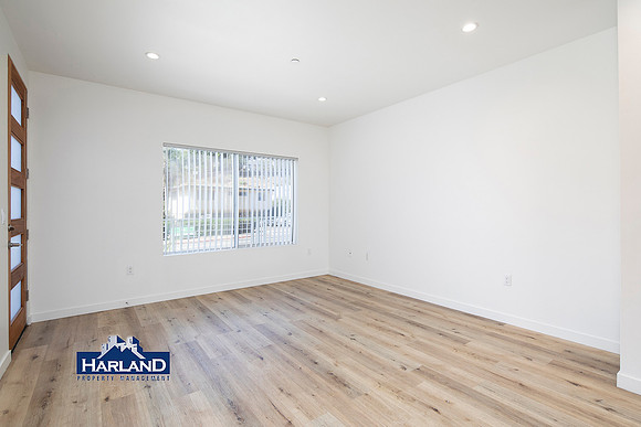 3333 Reynard Way #03 WM 10