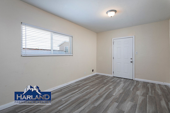 3238 Franklin Ave WM 04