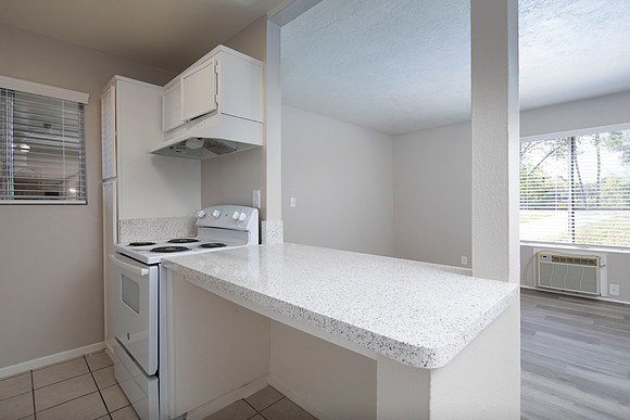12630 Lakeshore Dr #07 06