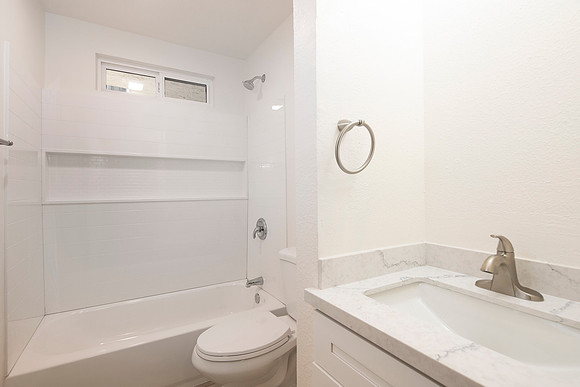 1107 B Ave #01 12