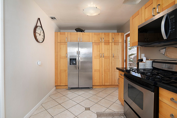 8460 El Paso St 24