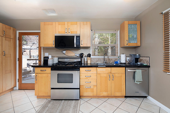 8460 El Paso St 22