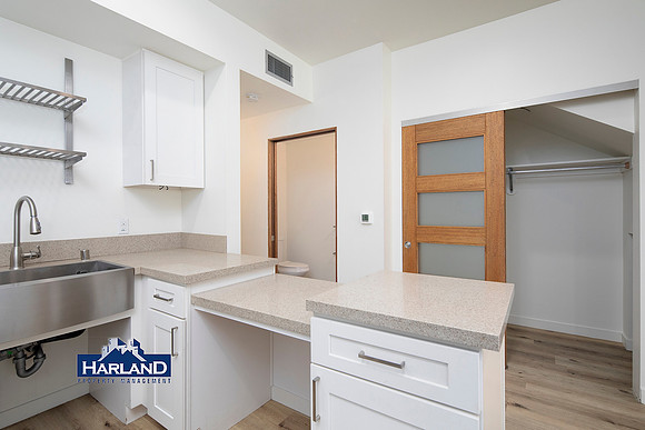 3333 Reynard Way #03 WM 08