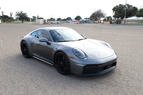 2026 Porsche Carerra 4 GTS 008