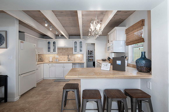 1817 Coast Blvd Lower Unit 08