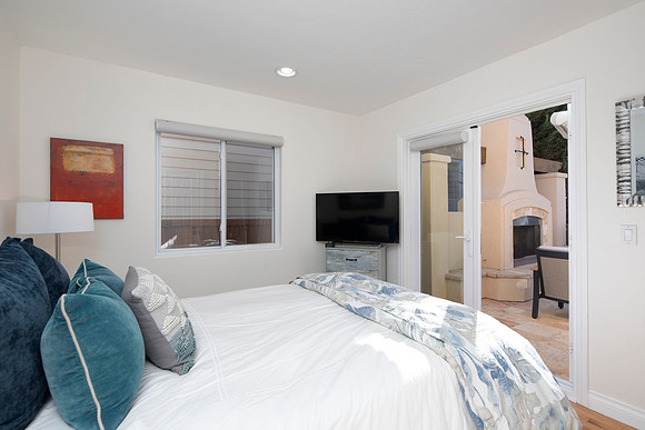 2266 Manchester Ave 37