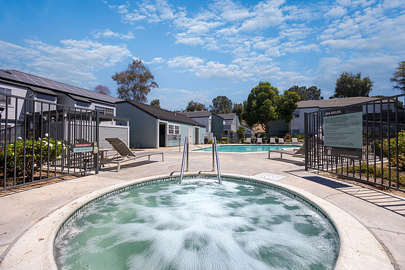 Scripps Landing Lower Pool 09