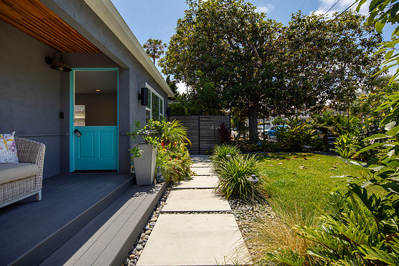 1911 Chalcedony St 03