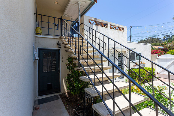 1817 Coast Blvd 38