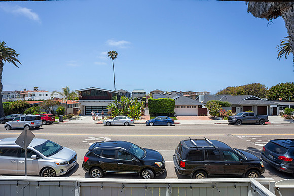 1819 Coast Blvd 23