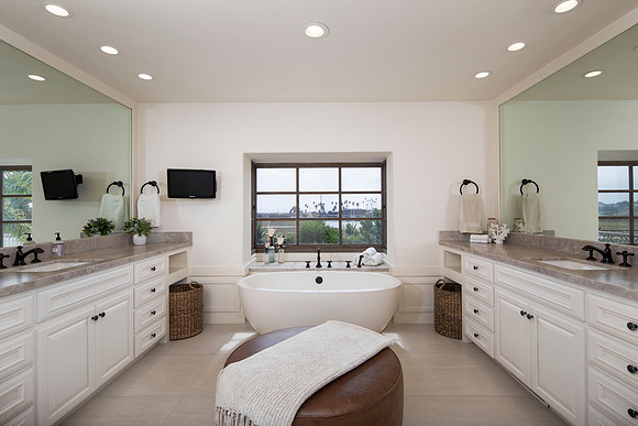 2590 San Elijo Ave 64