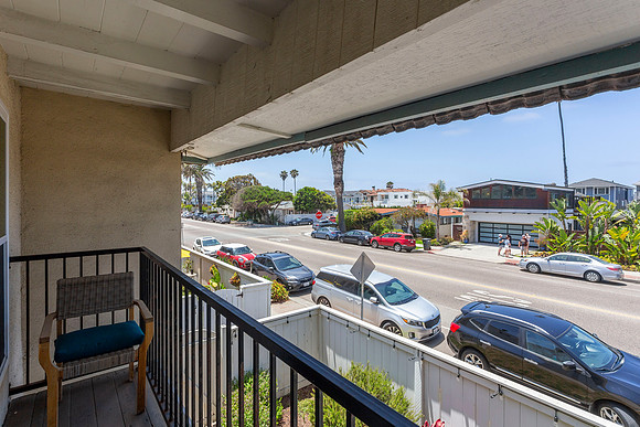 1819 Coast Blvd 22