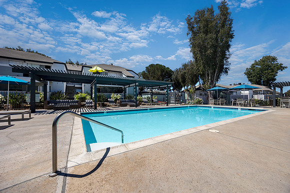Scripps Landing Upper Pool 01