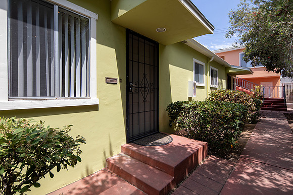 4361 Mississippi St 01