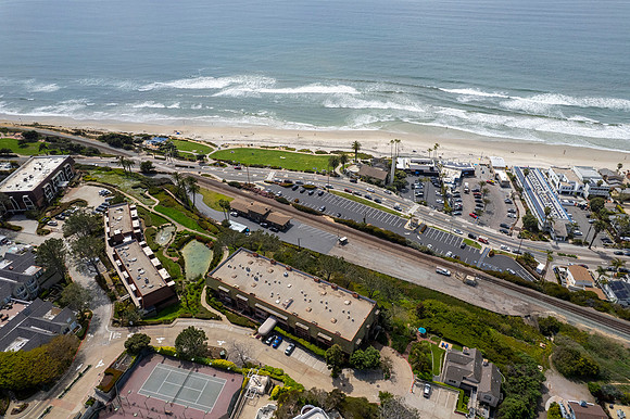 1562 Camino Del Mar 35