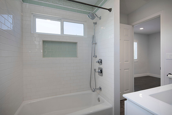 1911 Chalcedony St 25