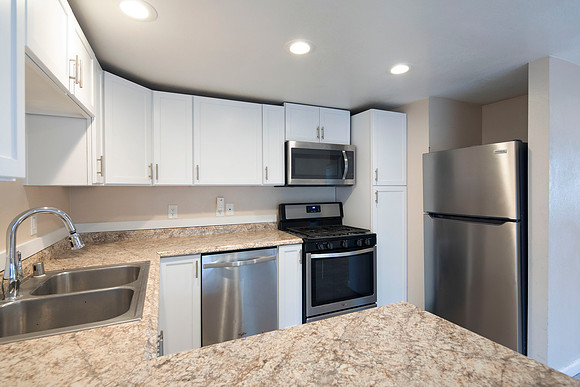 4761 Jessie Ave 24