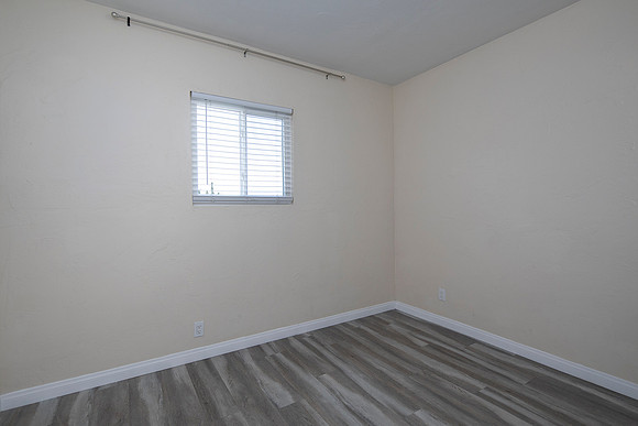 3238 Franklin Ave 09