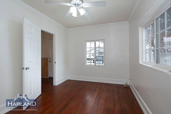 1032 South Evans St 11