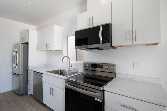4228 Feather Ave #01 06
