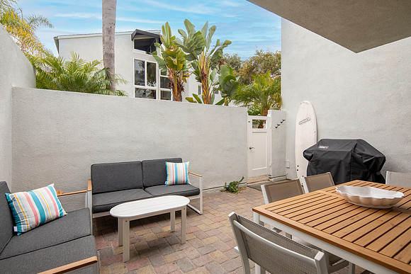 1759 Coast Blvd 05