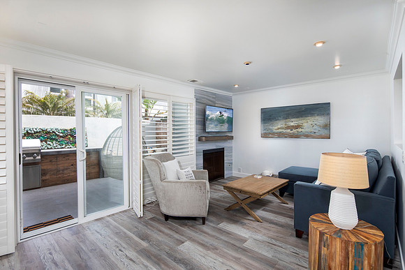 1749 Coast Blvd 04