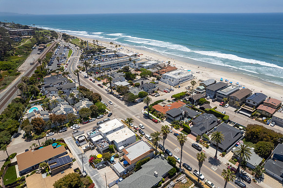 1817 Coast Blvd 08