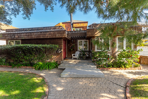 406 North Acacia Ave 03