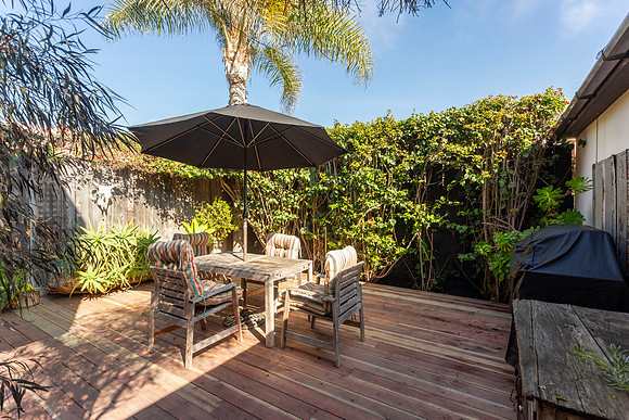 406 North Acacia Ave 06