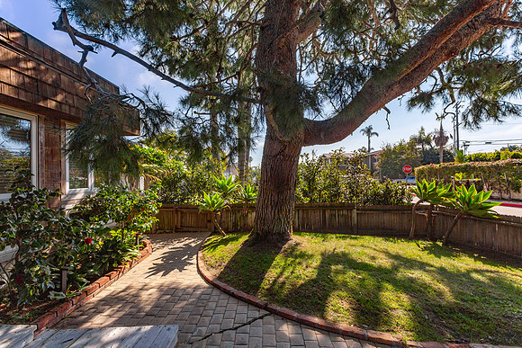 406 North Acacia Ave 05