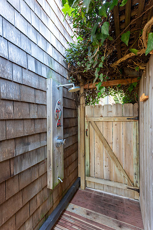 406 North Acacia Ave 08