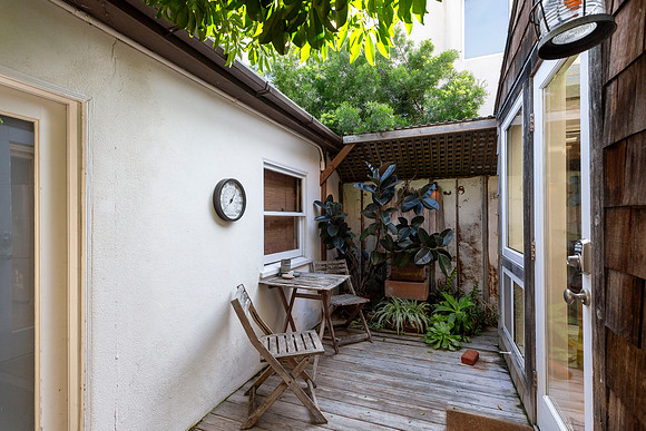 406 North Acacia Ave 11