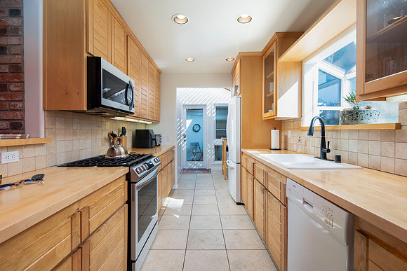 406 North Acacia Ave 22