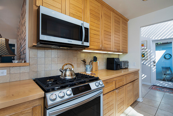 406 North Acacia Ave 24