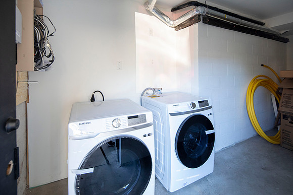 3680 Alabama St Laundry 01