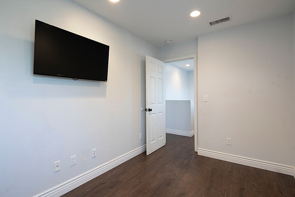 1911 Chalcedony St 24